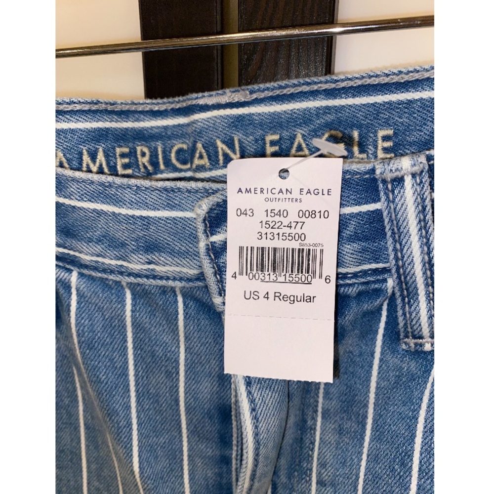 SOLD!!American Eagle Outfitters Jeans